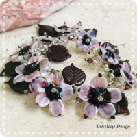 Oud-roze-bruine bloem armband (lampwork)