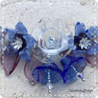 Blauw paarse bloemketting van glas (lampwork)