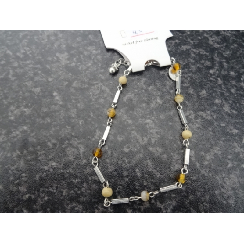 Enkelbandje zilverkleurig met beige accenten