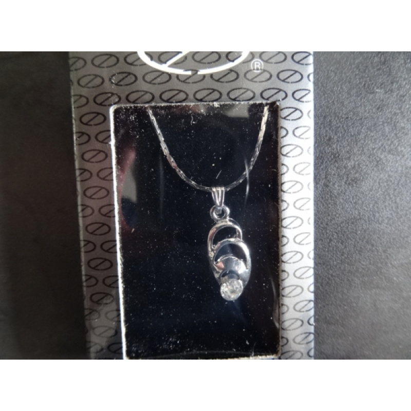 Ketting zilverkleurig met hanger nr. 11