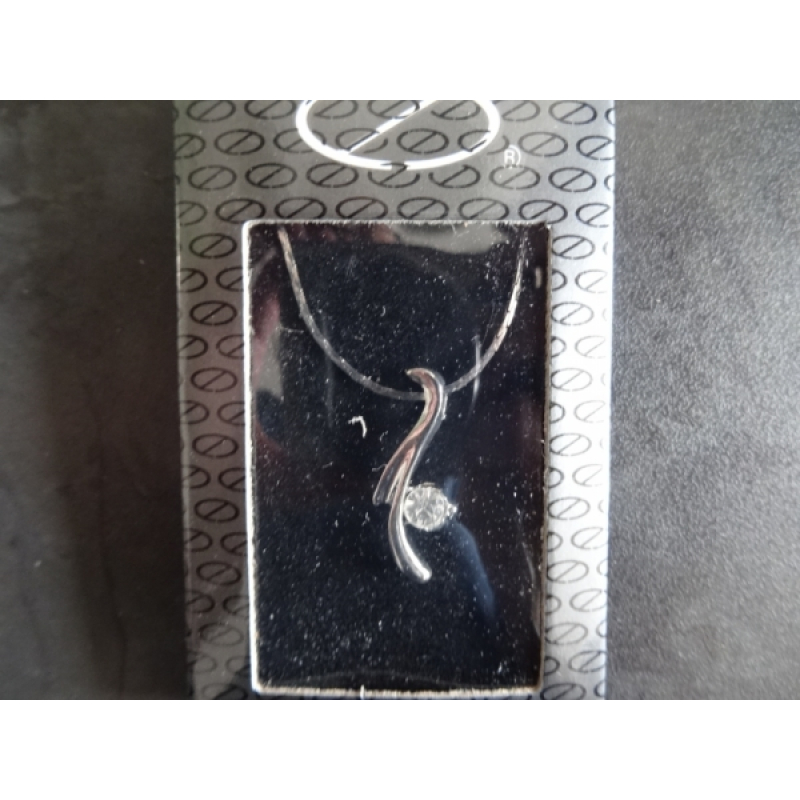 Ketting zilverkleurig met hanger nr. 8