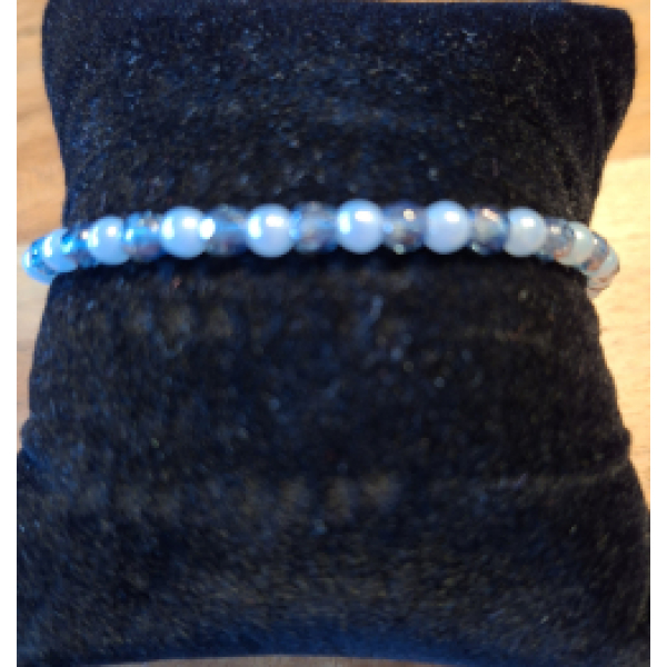 Kralenarmband 1 blauw 1 doorzichtig blauw