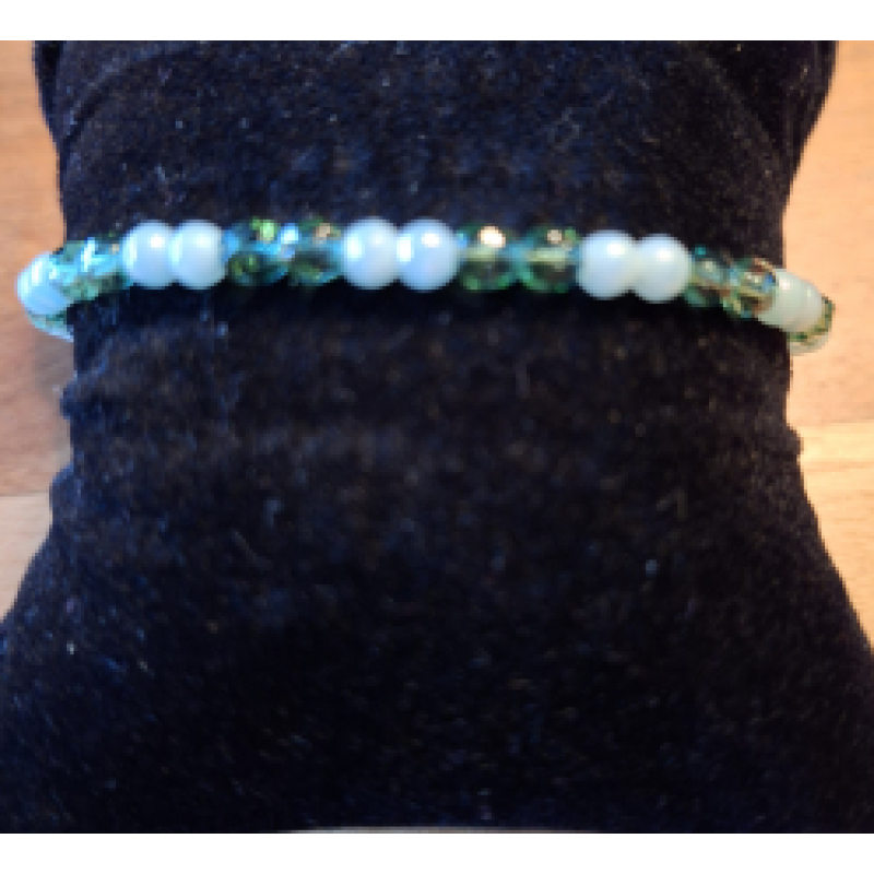 Kralenarmband 2 groen, 2 doorzichtig groen