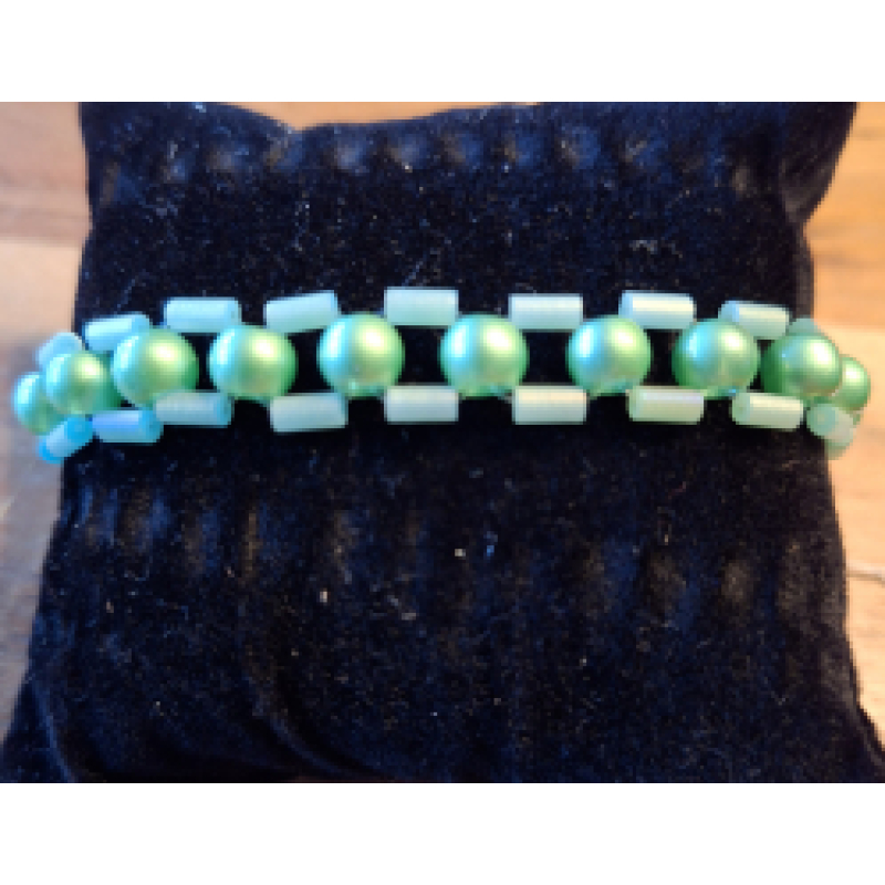 Kralenarmband dames groen glasparels met groene langwerpige glaskralen