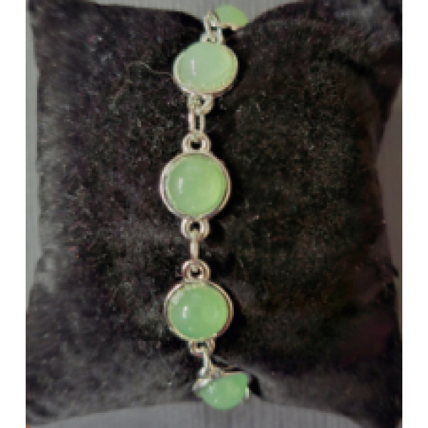 Armband dames met 9 cabochon in de kleur groen
