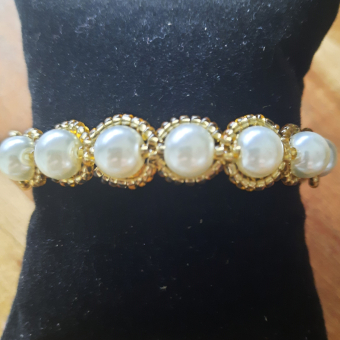 Kralenarmband dames  witte parels met goudkleurige rocailles