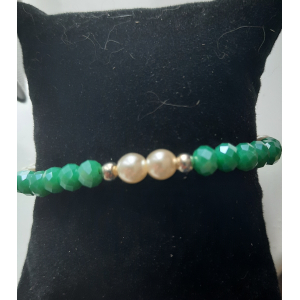 Kralenarmband dames groen met 2 witte parels