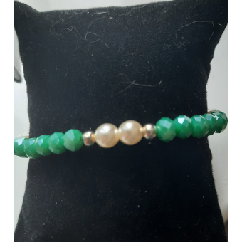 Kralenarmband dames groen met 2 witte parels