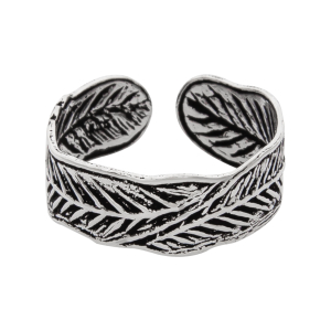 Zilveren teenring, geoxideerd met bladpatroon