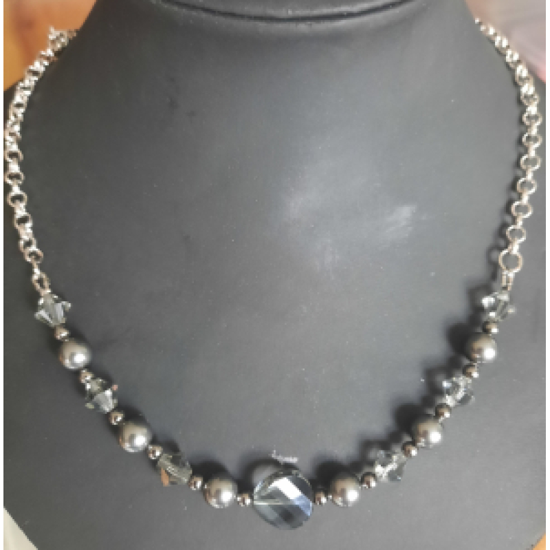 Ketting  antraciet en bicones met metalen ketting