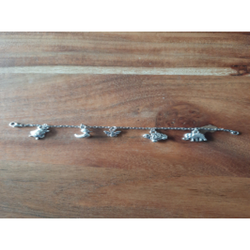 Kinderarmband met 5 bedels 15,5cm: olifant, bijtje, lieveheersbeestje, eentje en olifant