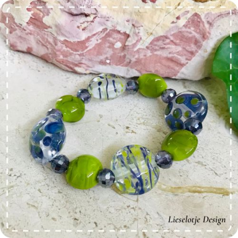 Lentil paars-groene armband (lampwork)
