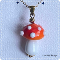 Paddenstoelhanger van glas met ketting (lampwork)