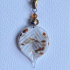 Bruine bladvormige hanger van glas met ketting (lampwork)