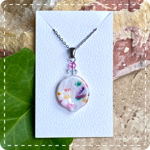 Bladhanger van glas met ketting (lampwork)