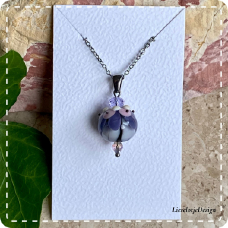 Dahliahanger paars/roze van glas met ketting (lampwork)
