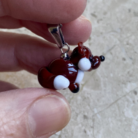 Hanger Vosje van glas met ketting (lampwork)