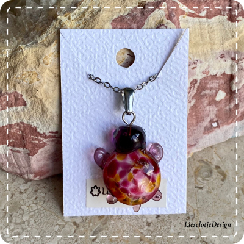 Hanger Schildpad van glas met ketting (lampwork)