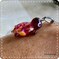 Hanger Schildpad van glas met ketting (lampwork)