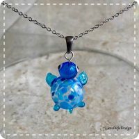 Hanger schildpad blauw van glas met ketting (lampwork)