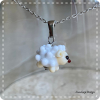 Hanger schaapje van glas met ketting (lampwork)