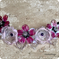 Roze bloemketting van glas (lampwork)