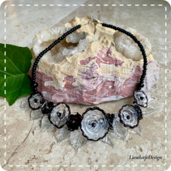  Zwart heldere bloemketting van glas (lampwork)