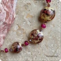 Lentil fuchsia-paars-bruin ketting (lampwork)