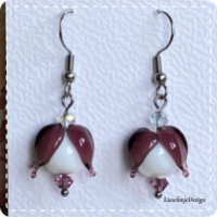 Tranend hartje oorbel (paars) van glas (lampwork)