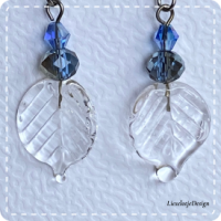 Blad oorbel jeanskleur (lampwork)