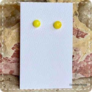 Gele oorknopjes van glas (lampwork)