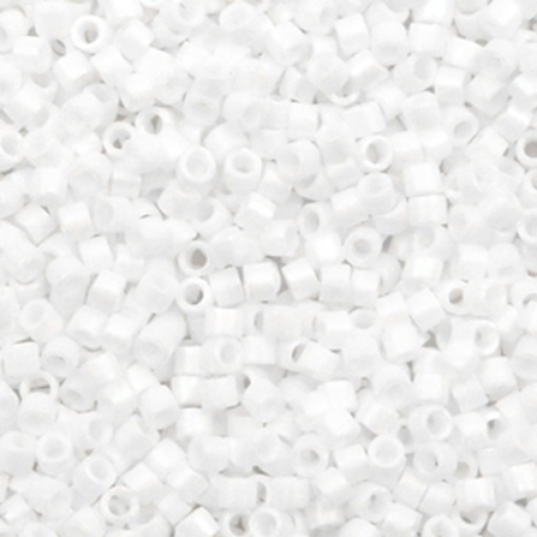 miyuki delica's 11/0 -opaque white 200 (5 gram ± 1000stuks)
