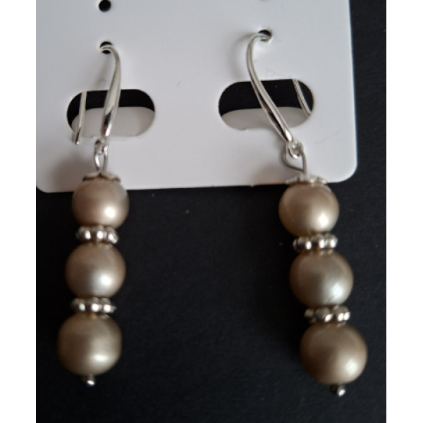 Oorbellen beige glasparels