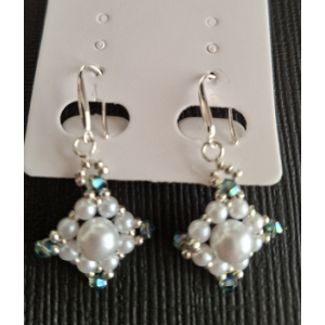 Oorbellen wit met blauw bicons