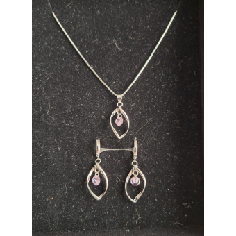 Sieraden setje met ketting met roze glaskraal en oorbellen (zilver)